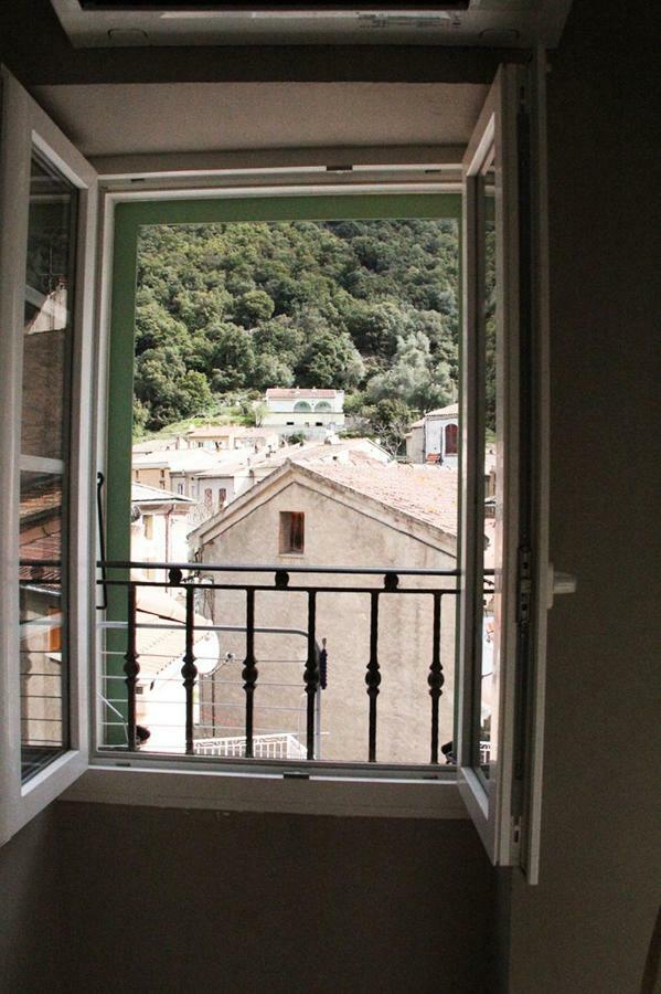 Charmant F2 Dans Joli Village Corse Omessa 외부 사진
